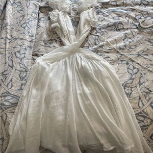 Elegant White Wedding Dress